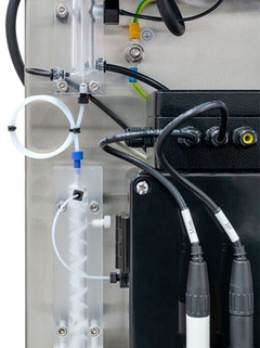 Flow-through cell with separate pH electrode