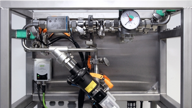 water mixing and dosing unit by AZO Liquids