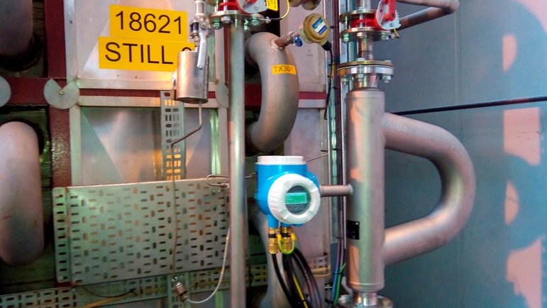 Promass Q takes readings directly off the still in an ATEX zone
